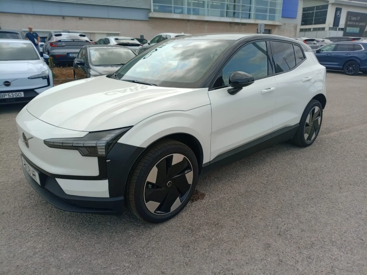 Volvo EX30 Extended Range 272cv Plus - 69 kwh
