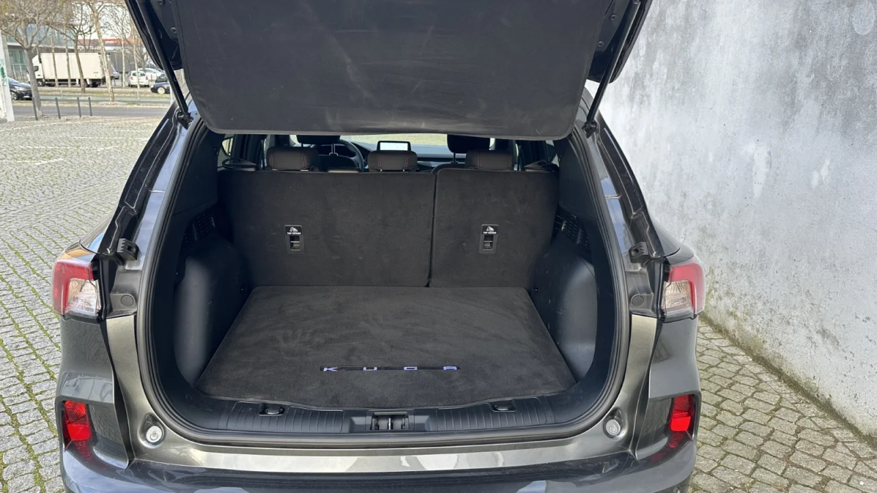 Ford Kuga St Line 1.5 TDCi EcoBlue 4