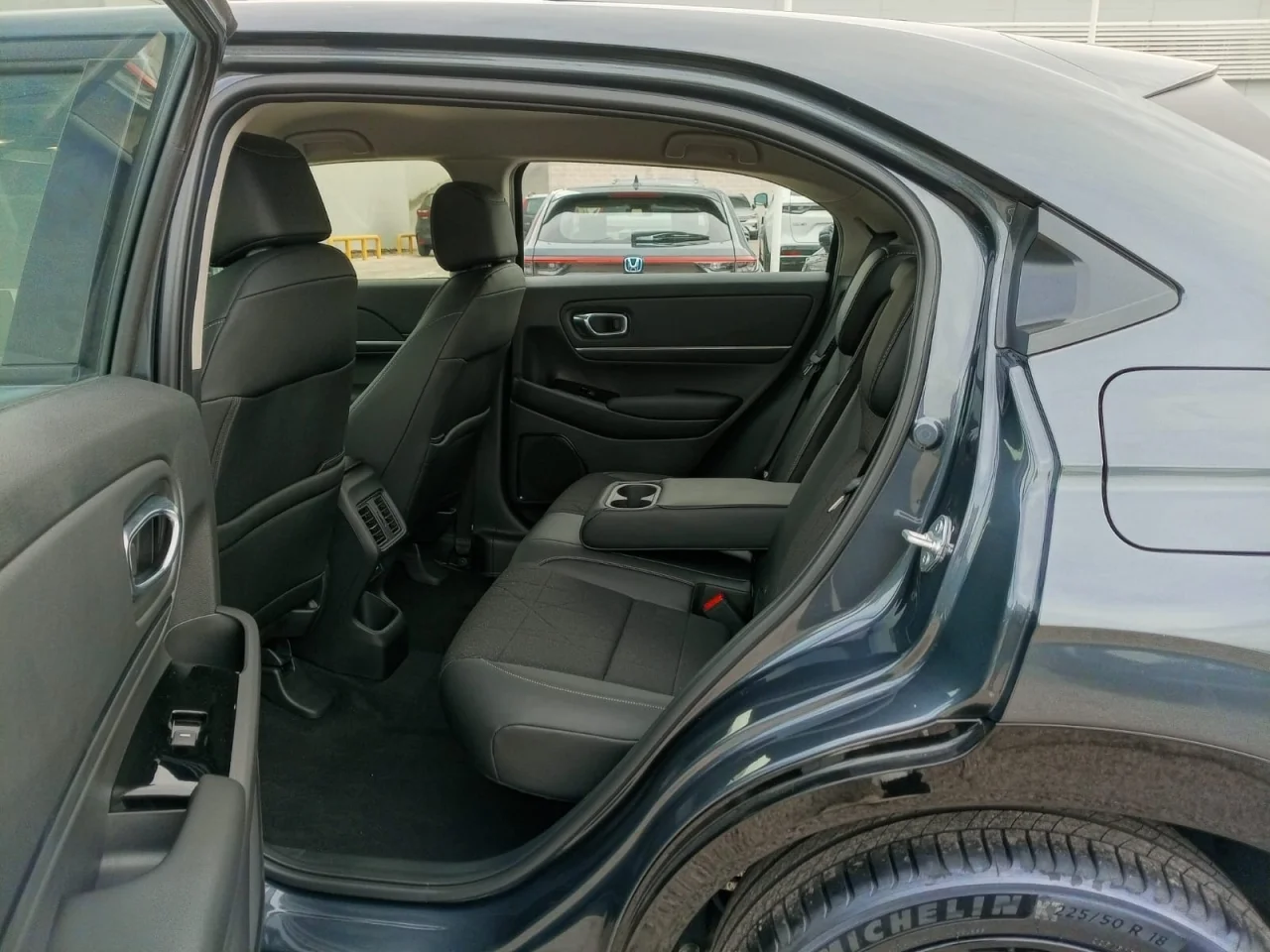 Honda HR-V Elegance 1.5 HEV 2