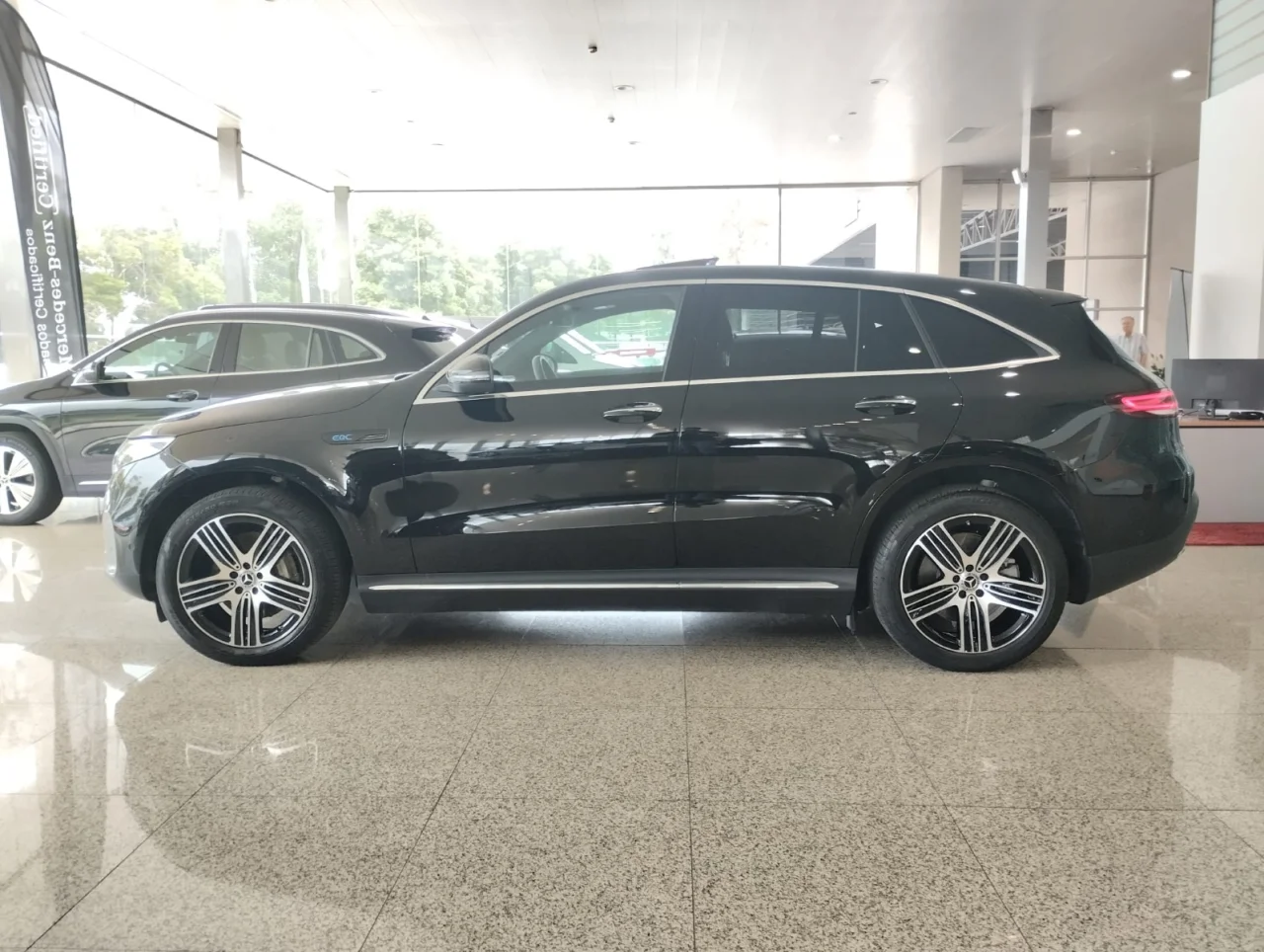 Mercedes EQC 400 4 Matic 12