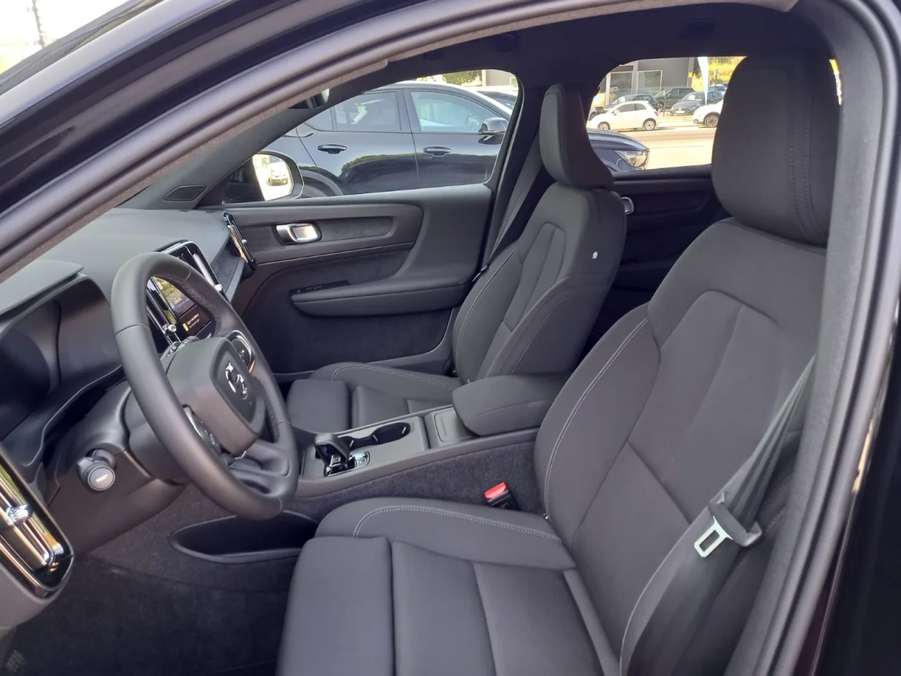 Volvo EX40 Black Edition Extended Range 1