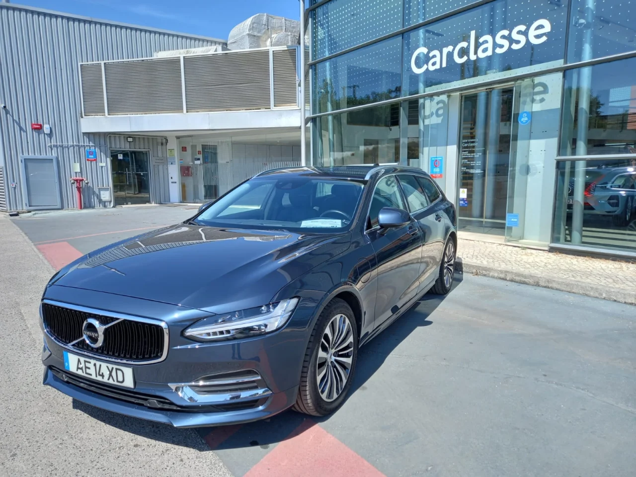 Volvo V90  Momentum Plus  T6 390Cv