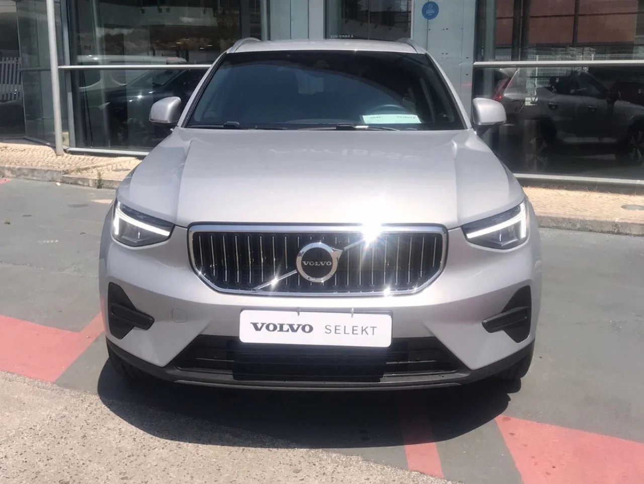 Volvo XC40 Recharge T4 Core Bright 4