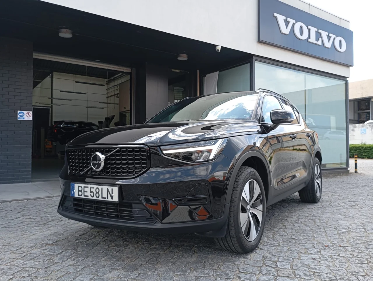 Volvo XC40 Recharge T5 Plus Dark