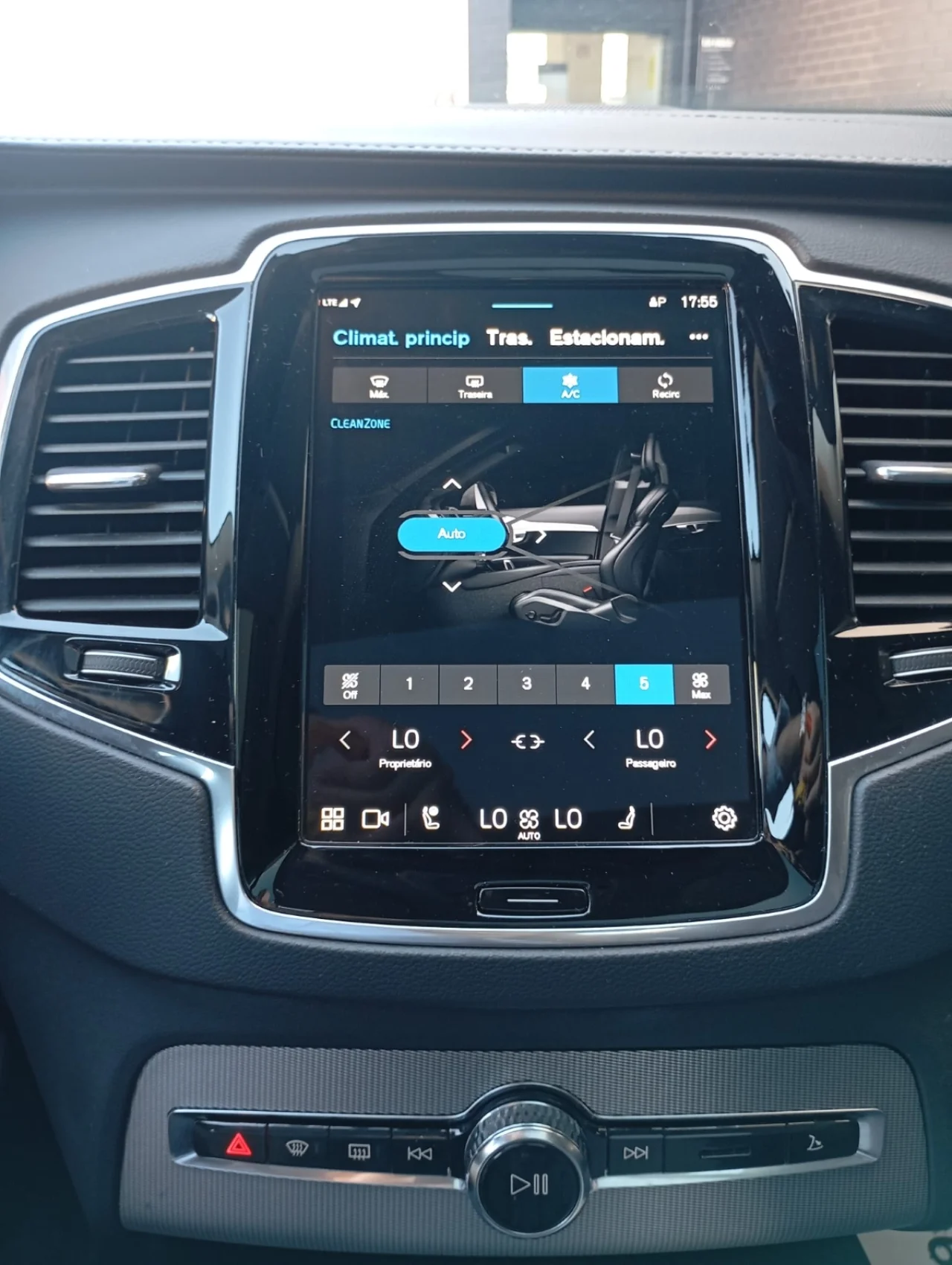 Volvo XC90 T8 Plus Dark 7 Lugares 2