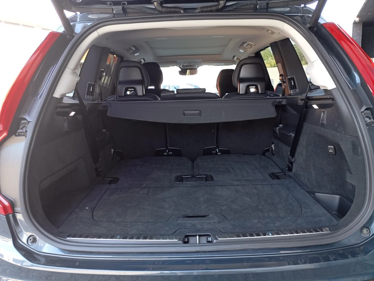 Volvo XC90 T8 Plus Dark 7 Lugares 8