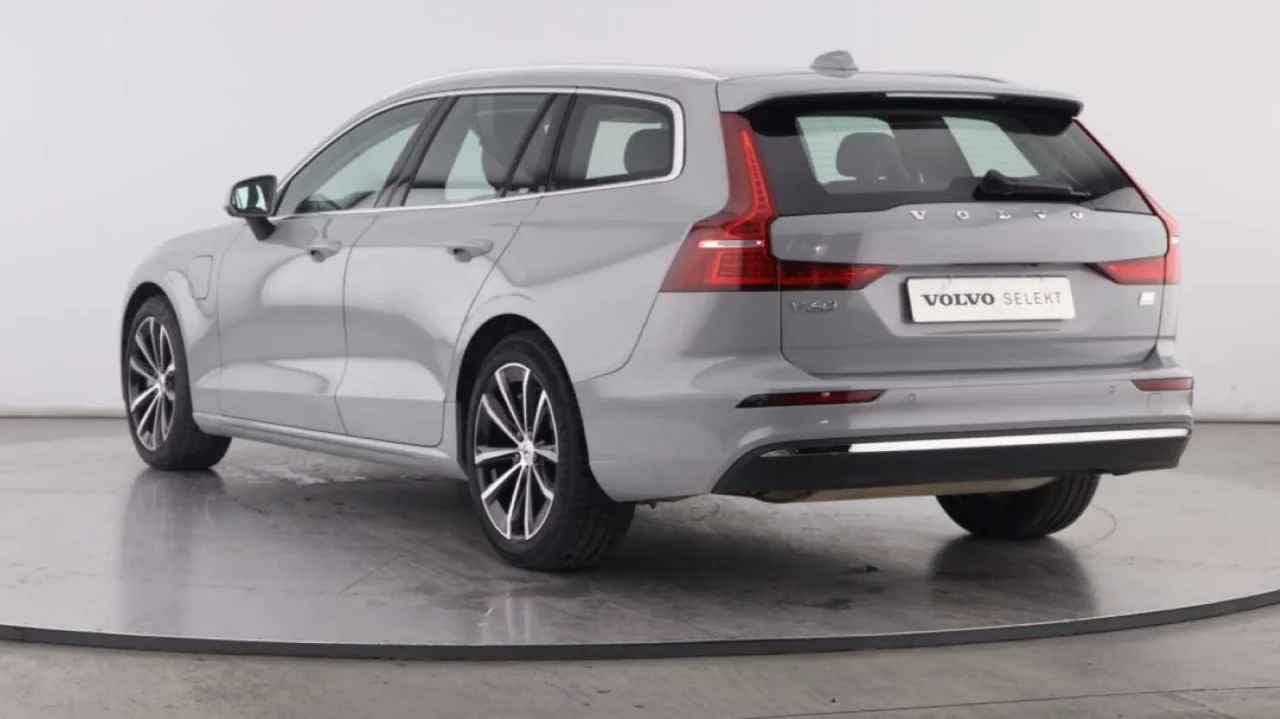 Volvo V60 Recharge T6 Essential Bright 7