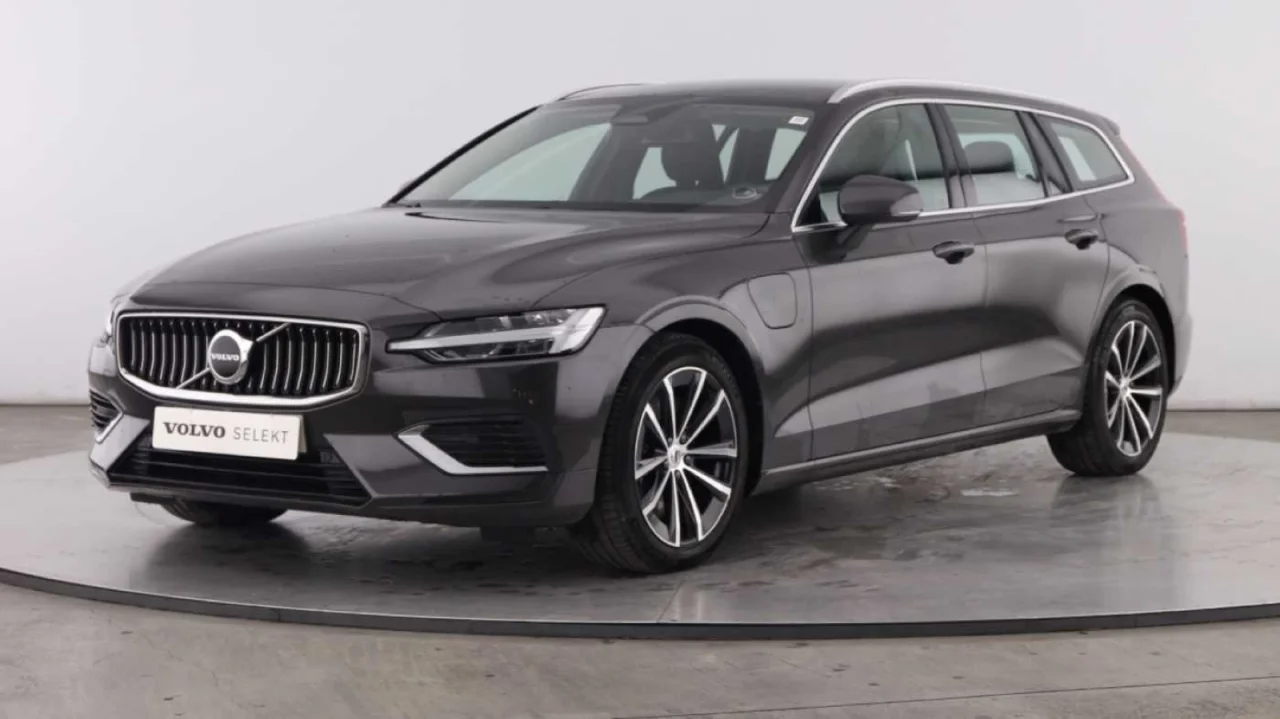 Volvo V60 Recharge T6 Essential Bright