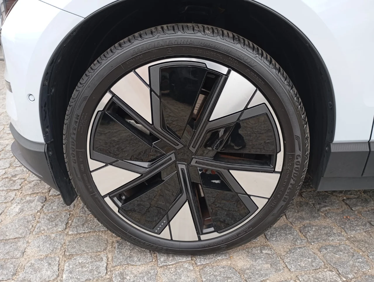 Volvo EX30 Twin Motor Performance  Ultra 7