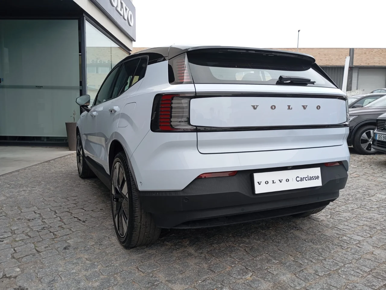 Volvo EX30 Twin Motor Performance  Ultra 8