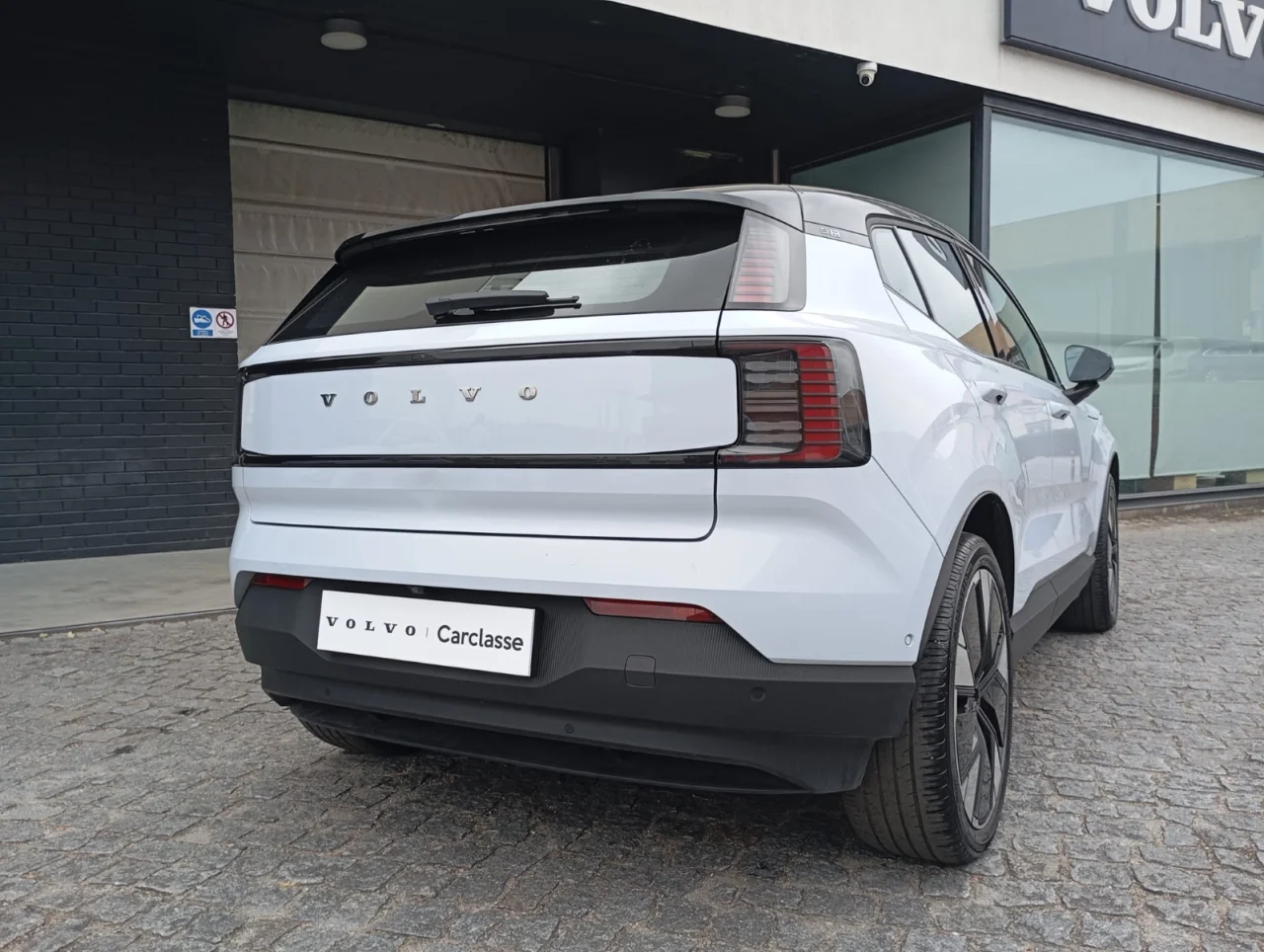 Volvo EX30 Twin Motor Performance  Ultra 9