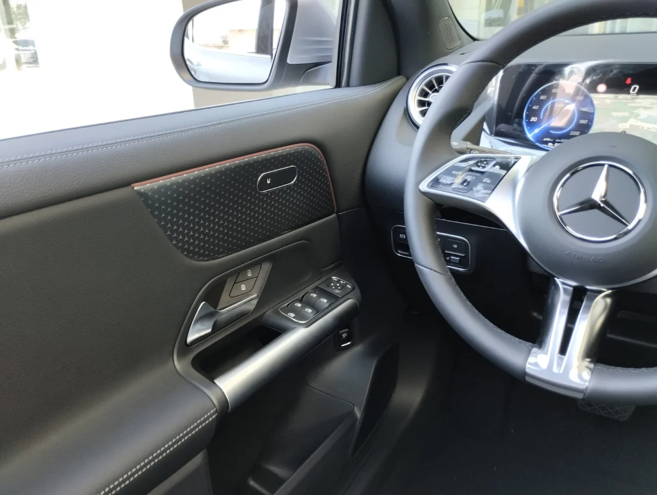 Mercedes Classe EQA 250+ Progressive Advanced 8