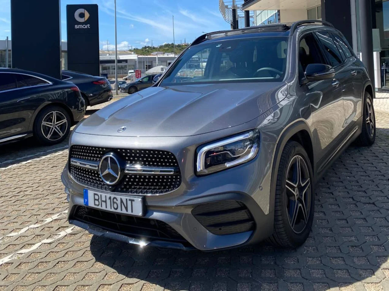 SUV