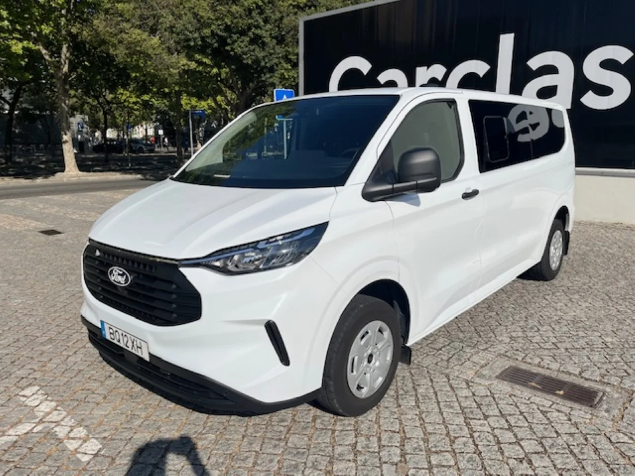 Ford Transit Custom Kombi Trail 9 Lugares