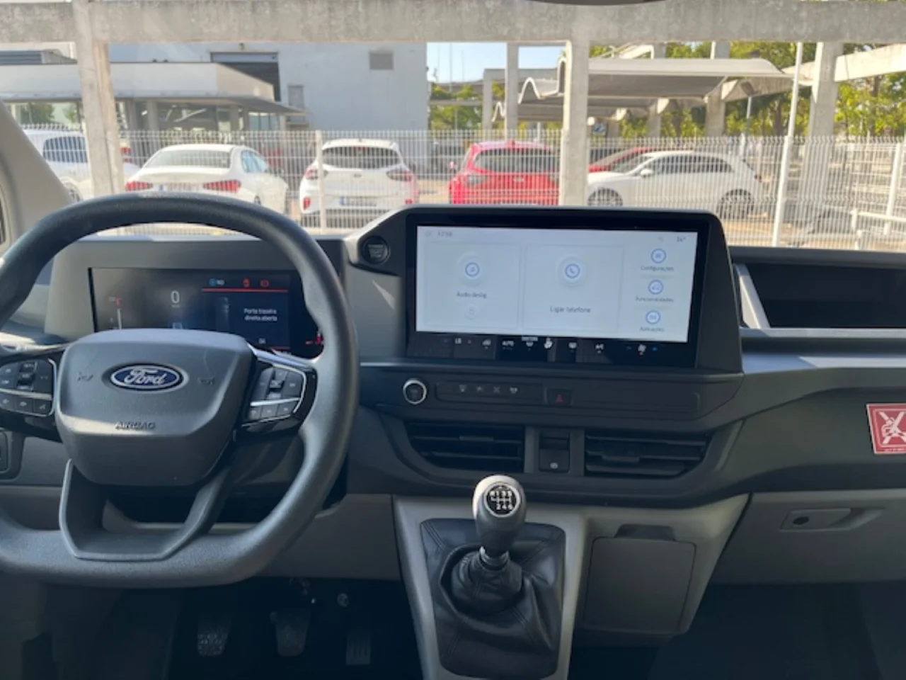 Ford Transit Custom Kombi Trail 9 Lugares 1
