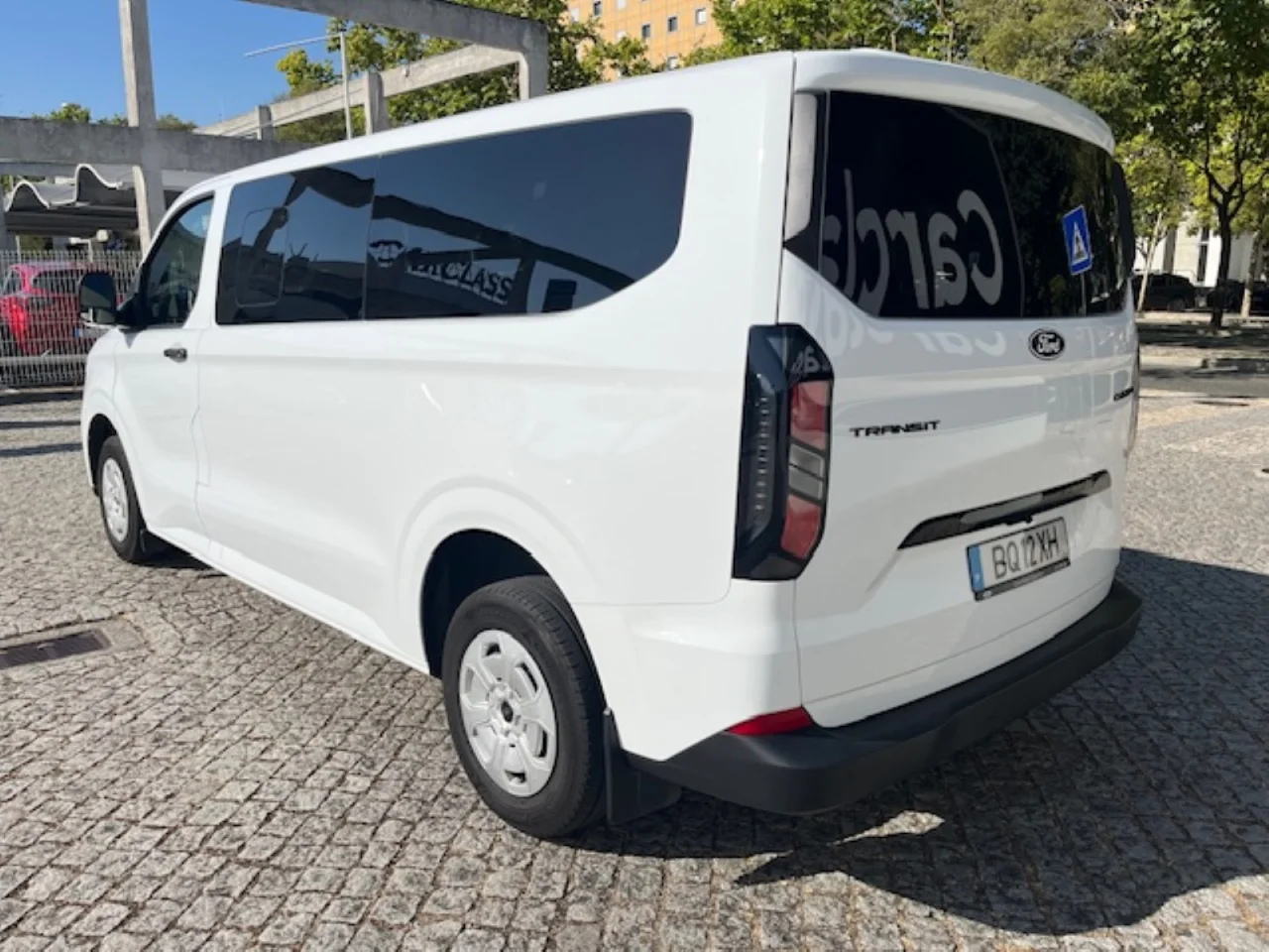 Ford Transit Custom Kombi Trail 9 Lugares 6