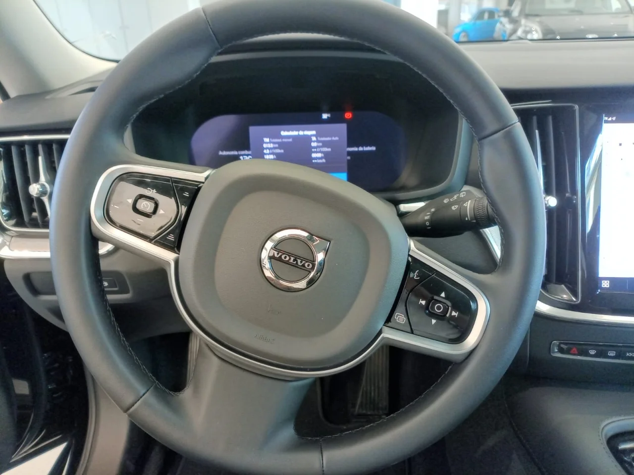 Volvo V60 T6 Plus Dark 1