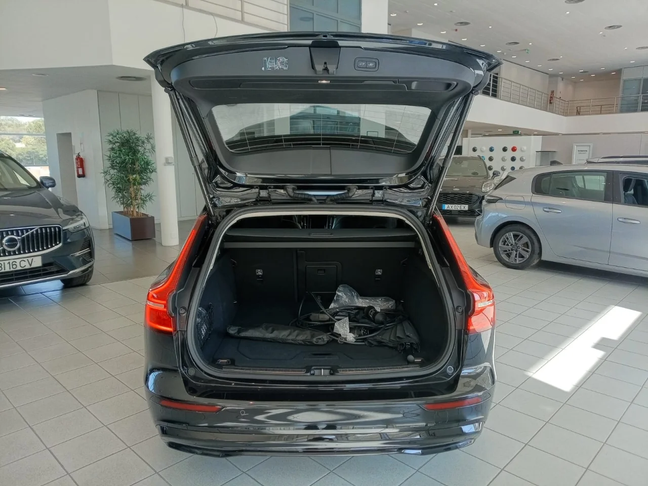 Volvo V60 T6 Plus Dark 10