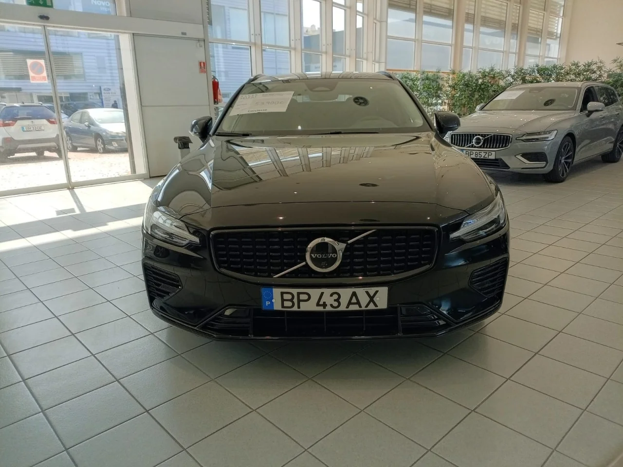 Volvo V60 T6 Plus Dark 12