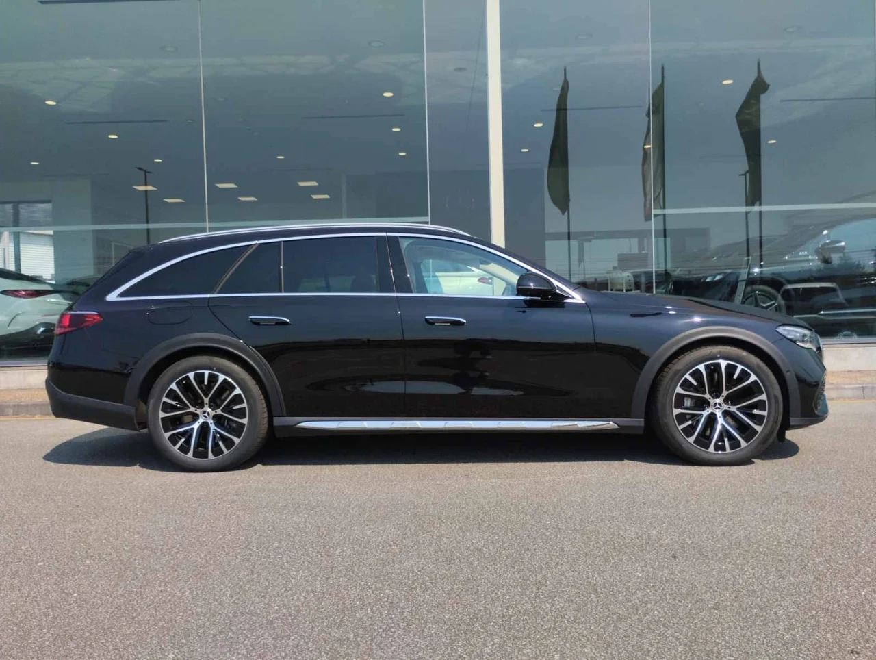 Mercedes Classe E 300de Station All Terrain Avantgarde Advanced 11