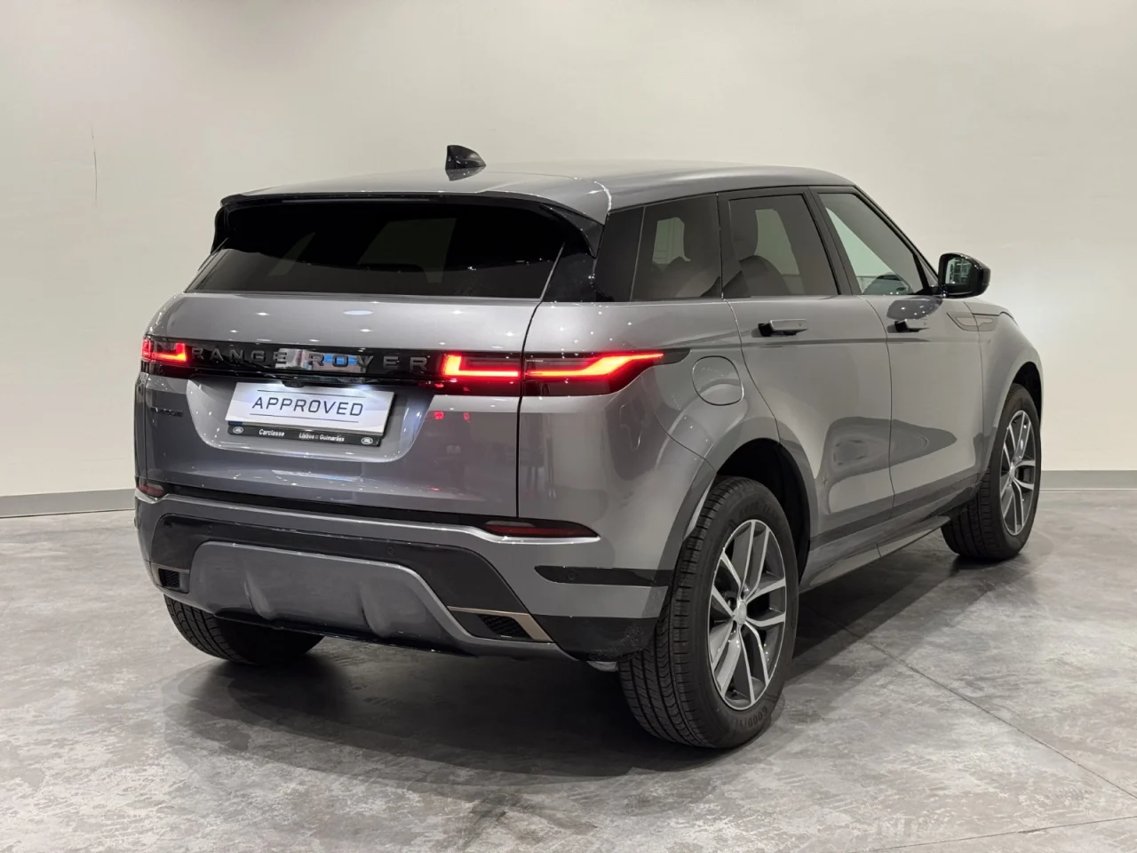 Land Rover Evoque P300e Dynamic SE 14