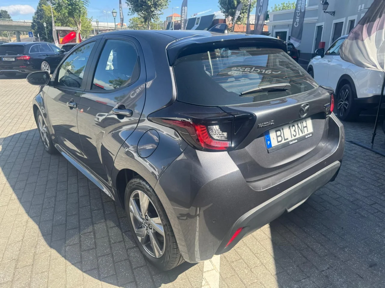 Mazda 2 1.5 L Hybrid VVT-i Agile 12