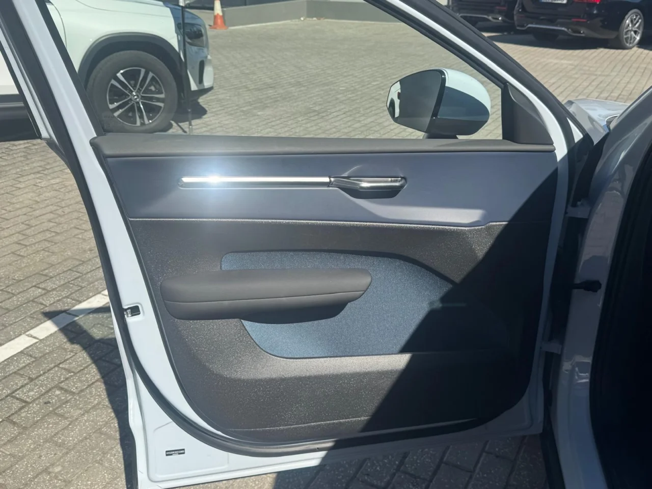 Volvo EX30 51 kWh Single Motor Core 5