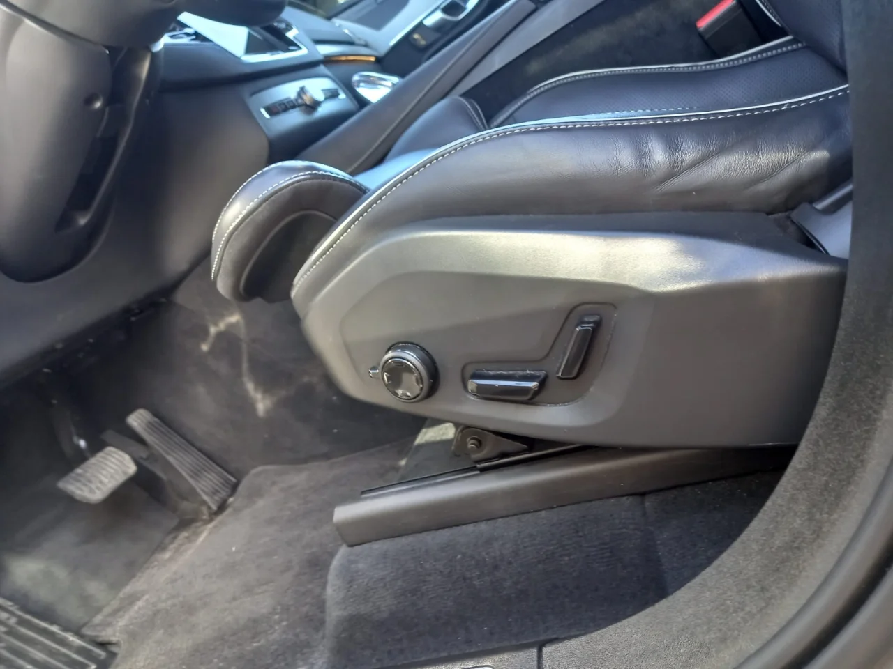 Volvo XC90 Recharge Plus, T8 Plus 7 Lugares 3