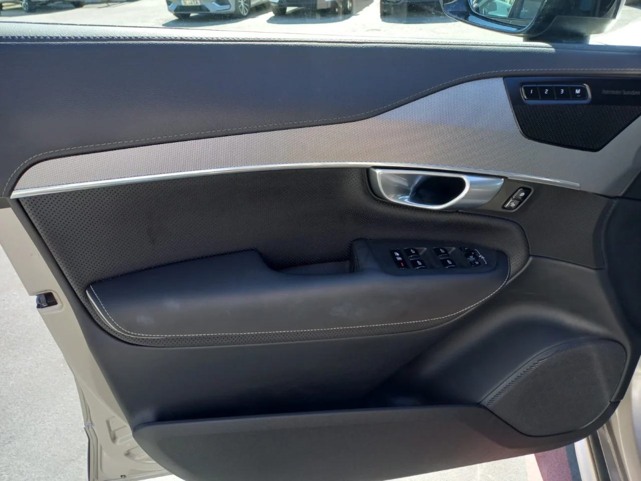 Volvo XC90 Recharge Plus, T8 Plus 7 Lugares 4