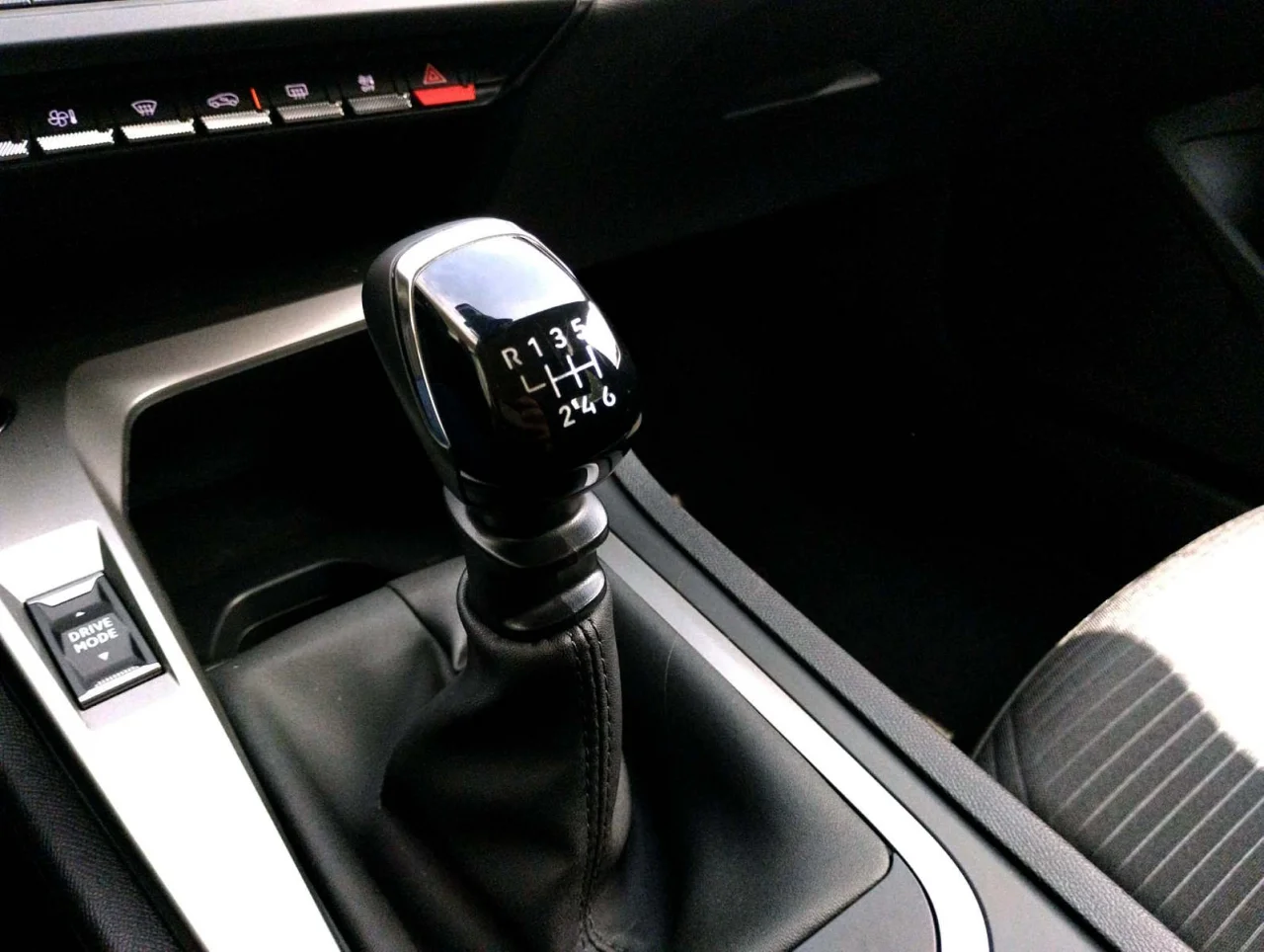 Peugeot 308 SW Puretech Active Pack 130 cv 7