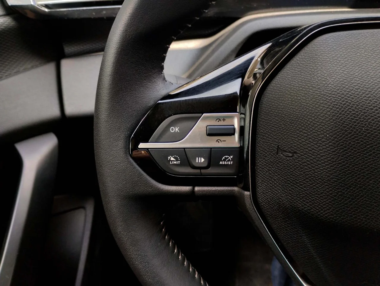 Peugeot 308 SW Puretech Active Pack 130 cv 10