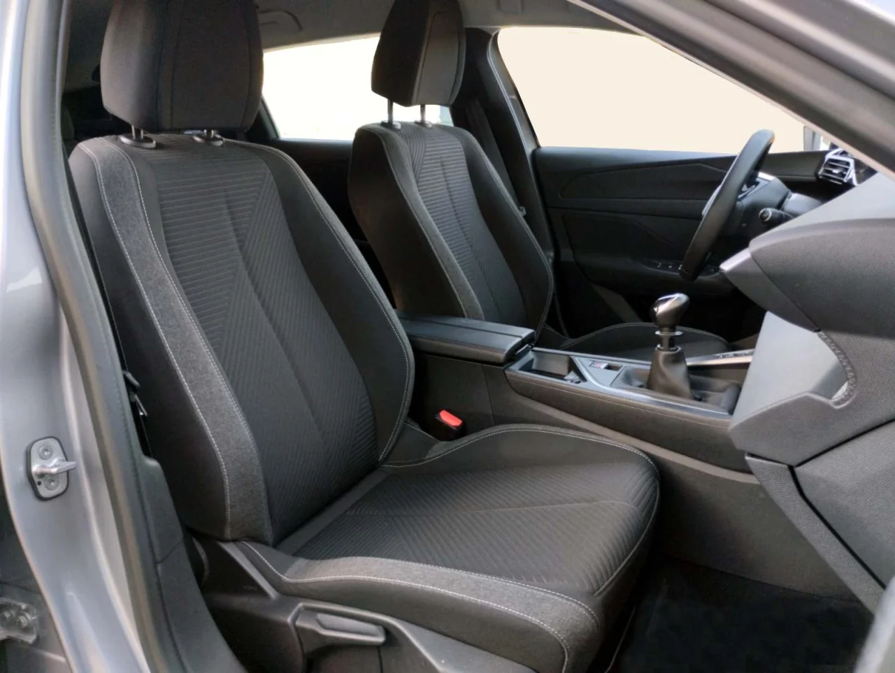 Peugeot 308 SW Active Pack Puretech 130 6