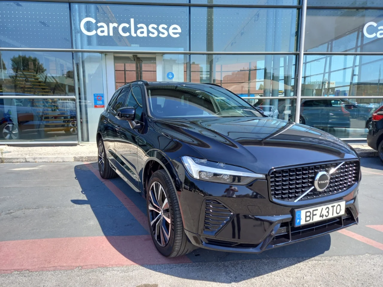 Volvo XC60 B4  Plus Dark 10