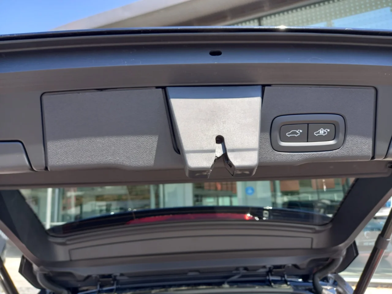 Volvo XC60 B4  Plus Dark 6