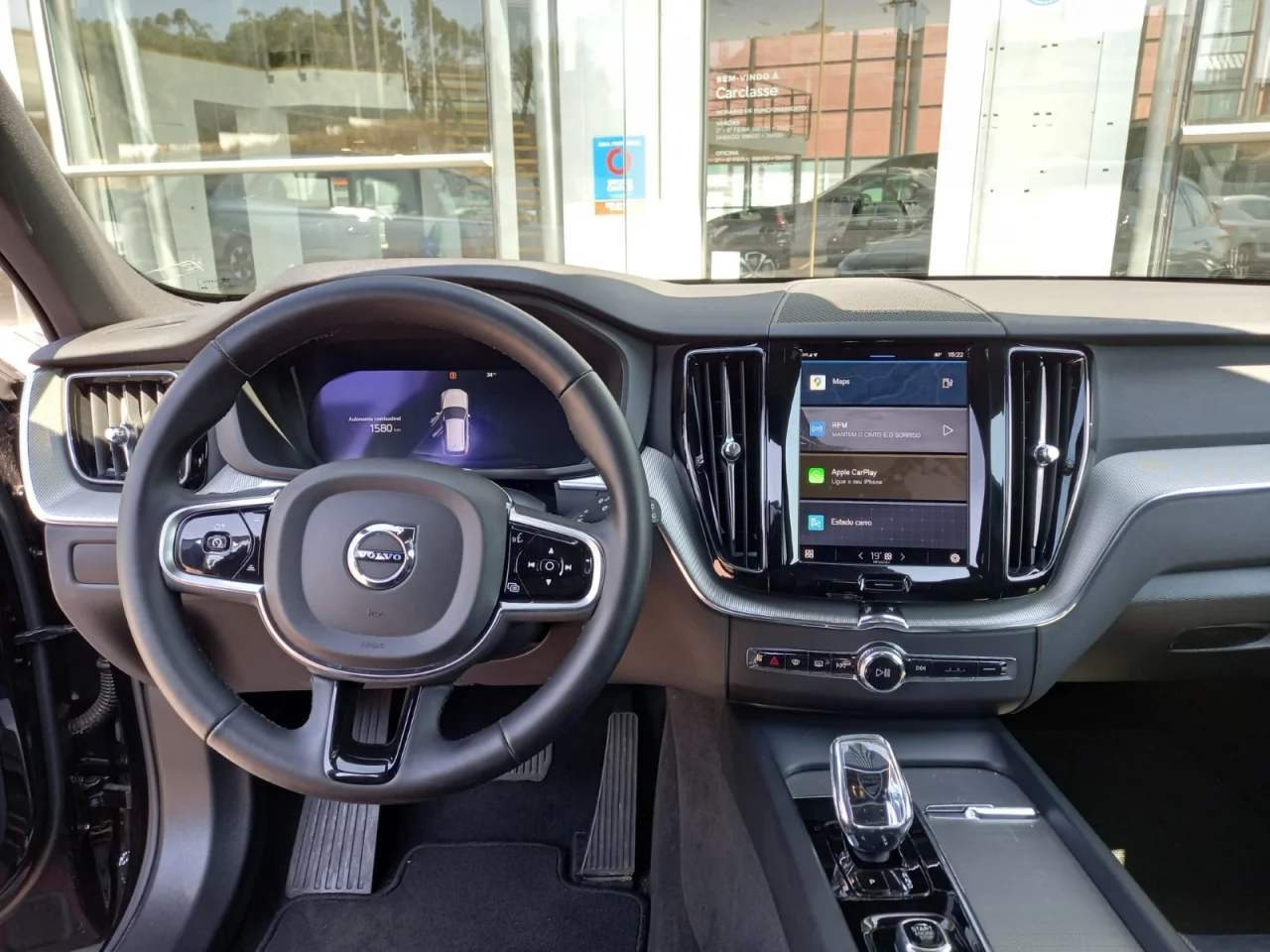 Volvo XC60 B4  Plus Dark 1