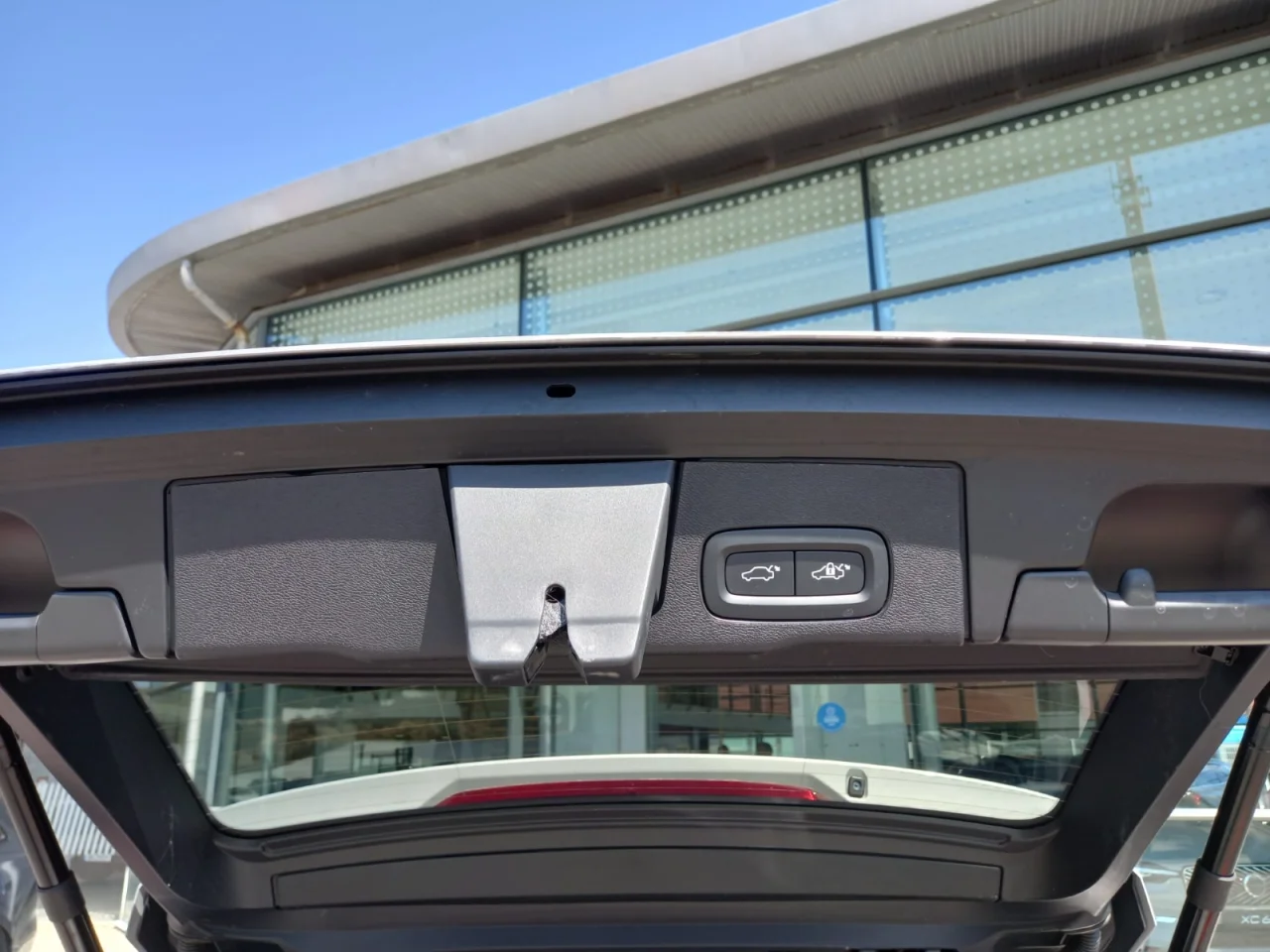 Volvo XC60 Recharge T6 Plus Bright 6