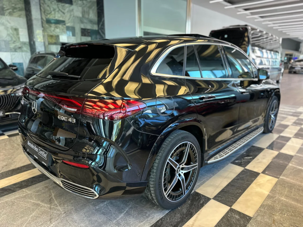 Mercedes EQE 43 4M AMG PREMIUM PLUS 10
