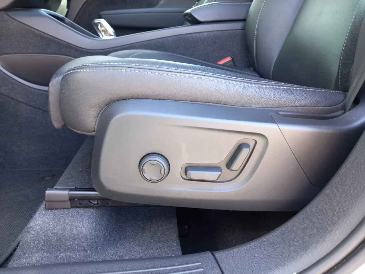 Volvo XC40 Recharge T5 Plus Dark -vendido 2