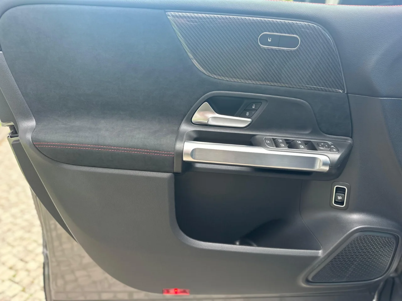 Mercedes Classe GLB 180d AMG Advanced Plus 7 Lugares 4