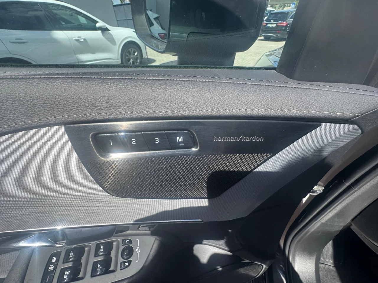 Volvo XC90 Recharge T8 Plus Bright - 7 Lugares 8