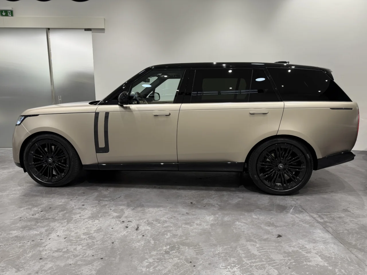 Land Rover Range Rover 4.4 P530 LWB 7L Autobiography 13