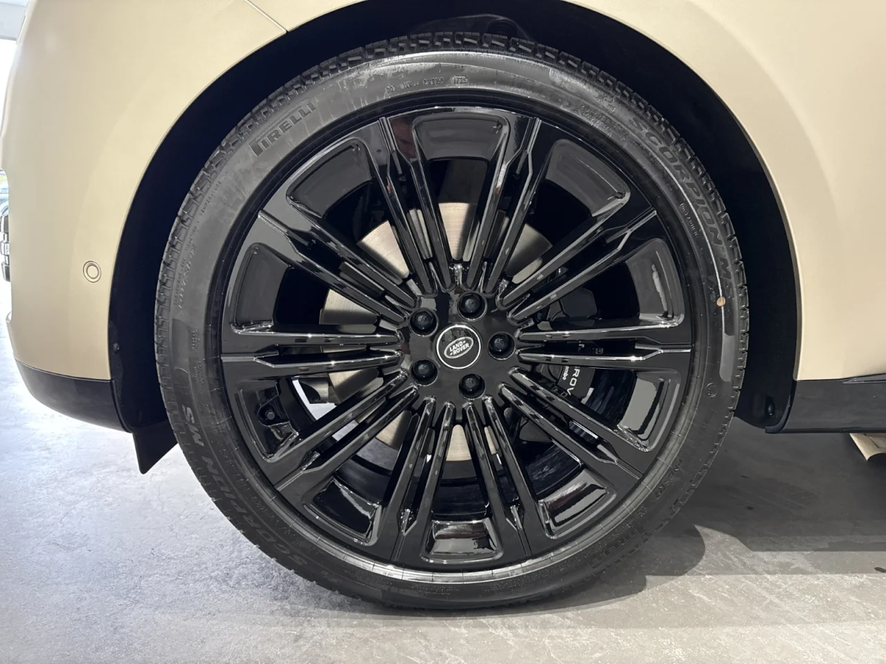 Land Rover Range Rover 4.4 P530 LWB 7L Autobiography 14