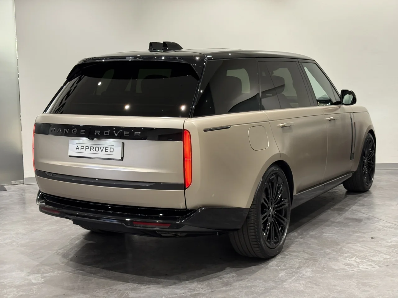 Land Rover Range Rover 4.4 P530 LWB 7L Autobiography 17