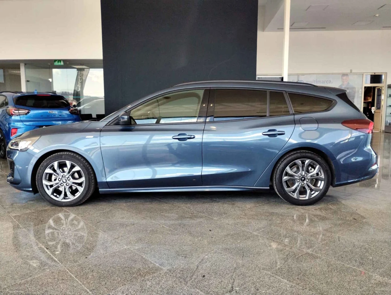 Ford Focus SW St Line Tdci Ecoblue 120 - Caixa Automática 9