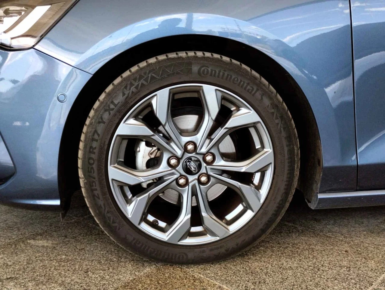 Ford Focus SW St Line Tdci Ecoblue 120 - Caixa Automática 11