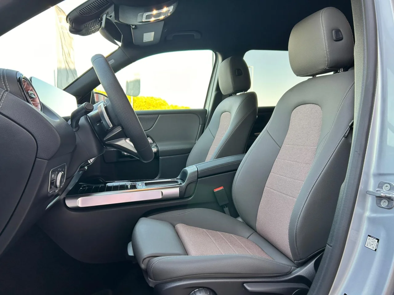 Mercedes Classe EQB 250+ Eletric Art Advanced Plus 7 Lugares 2