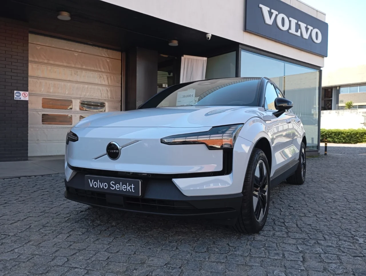 Volvo EX30 Single Motor 272cv Plus 51 kWh