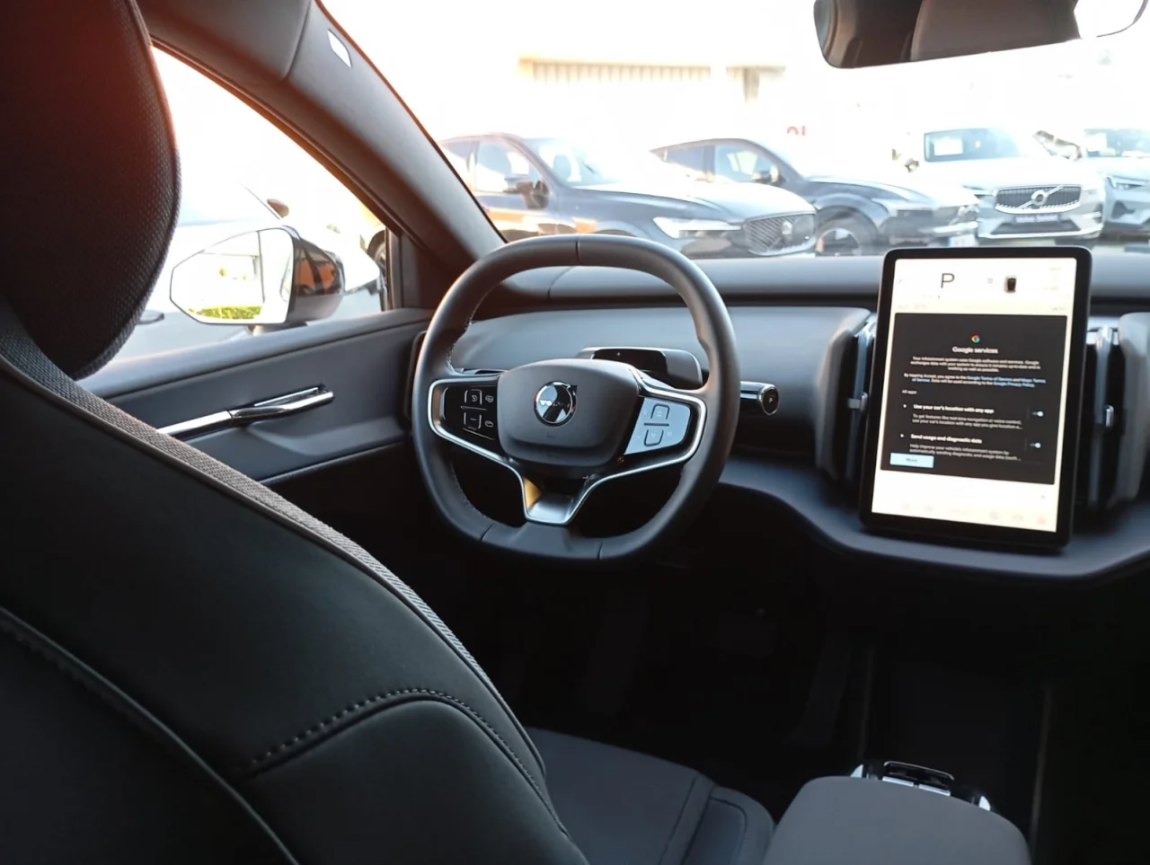 Volvo EX30 Single Motor 272cv Plus 51 kWh 1