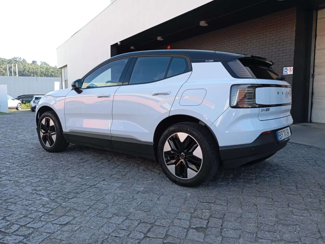 Volvo EX30 Single Motor 272cv Plus 51 kWh 5