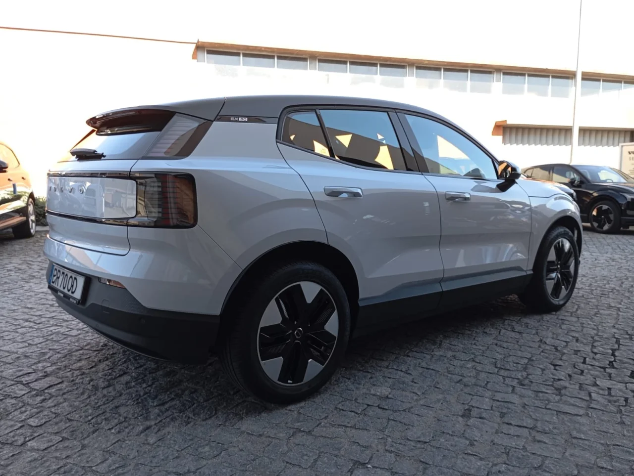 Volvo EX30 Single Motor 272cv Plus 51 kWh 6